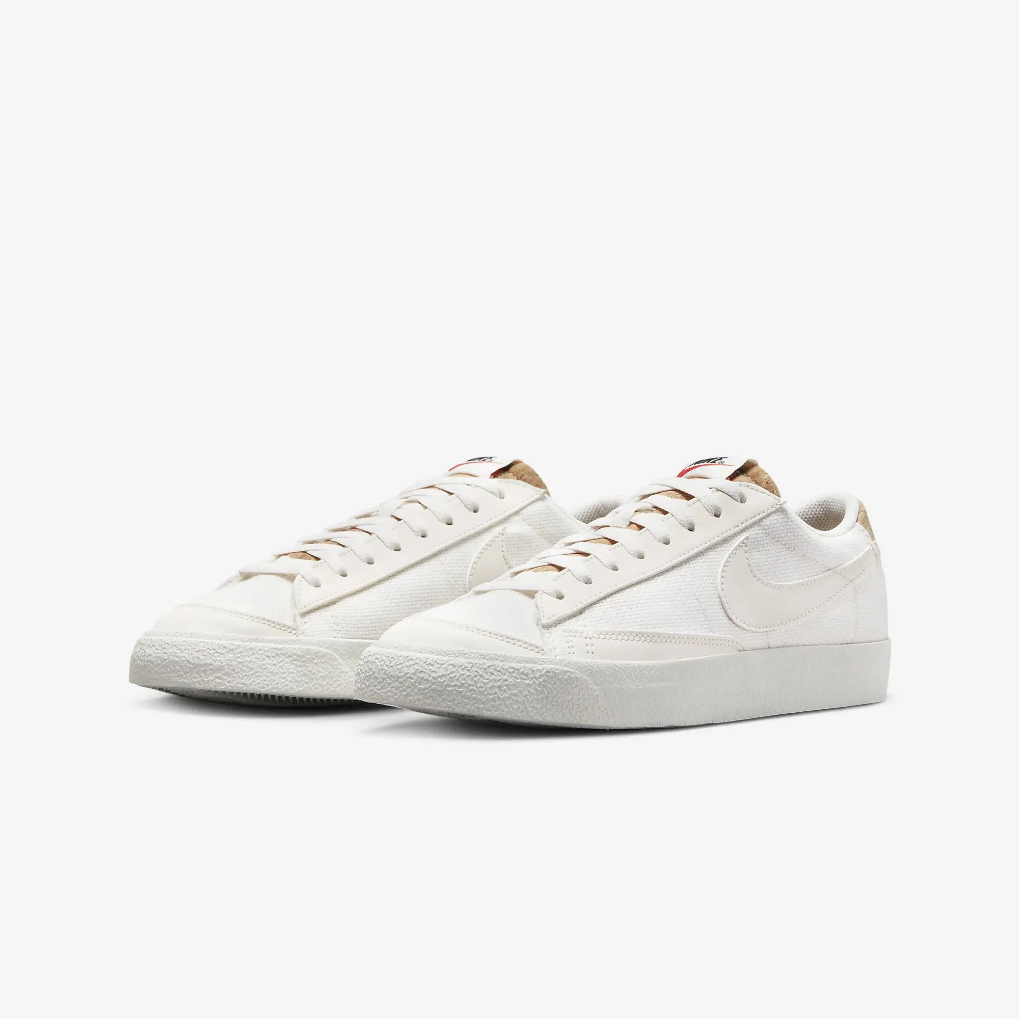 BLAZER LOW '77 PREMIUM 'LIGHT BONE/PHANTOM'