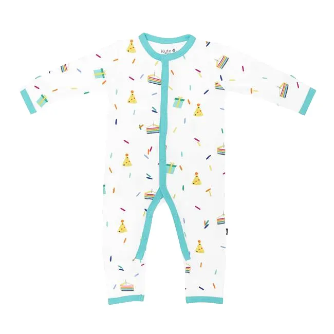 Kyte Baby Printed Snap Romper in Cloud Party