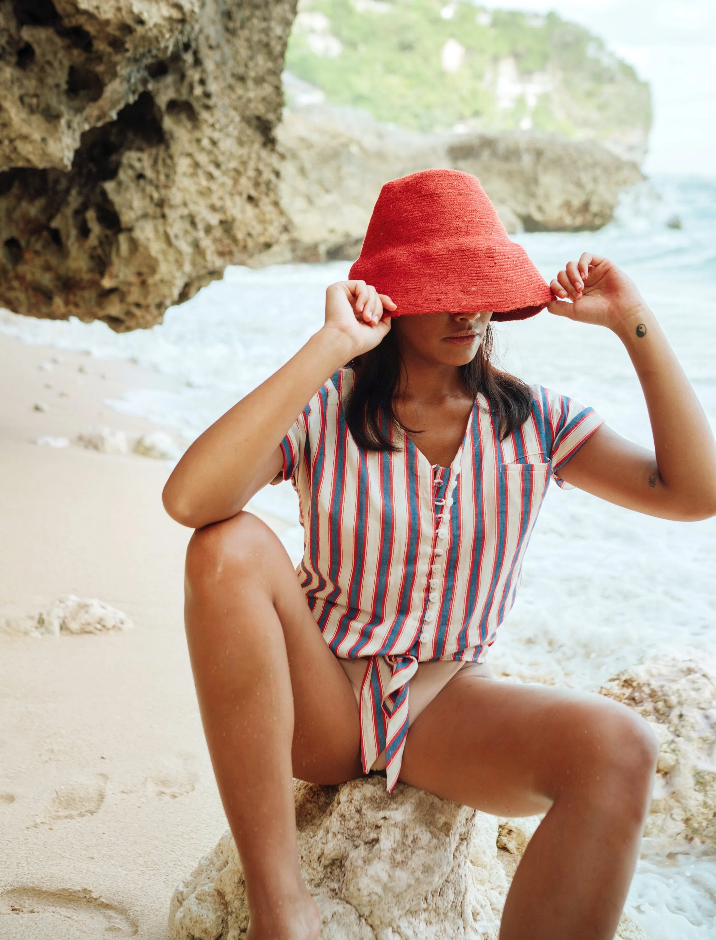 NAOMI Jute Bucket Hat, in Red