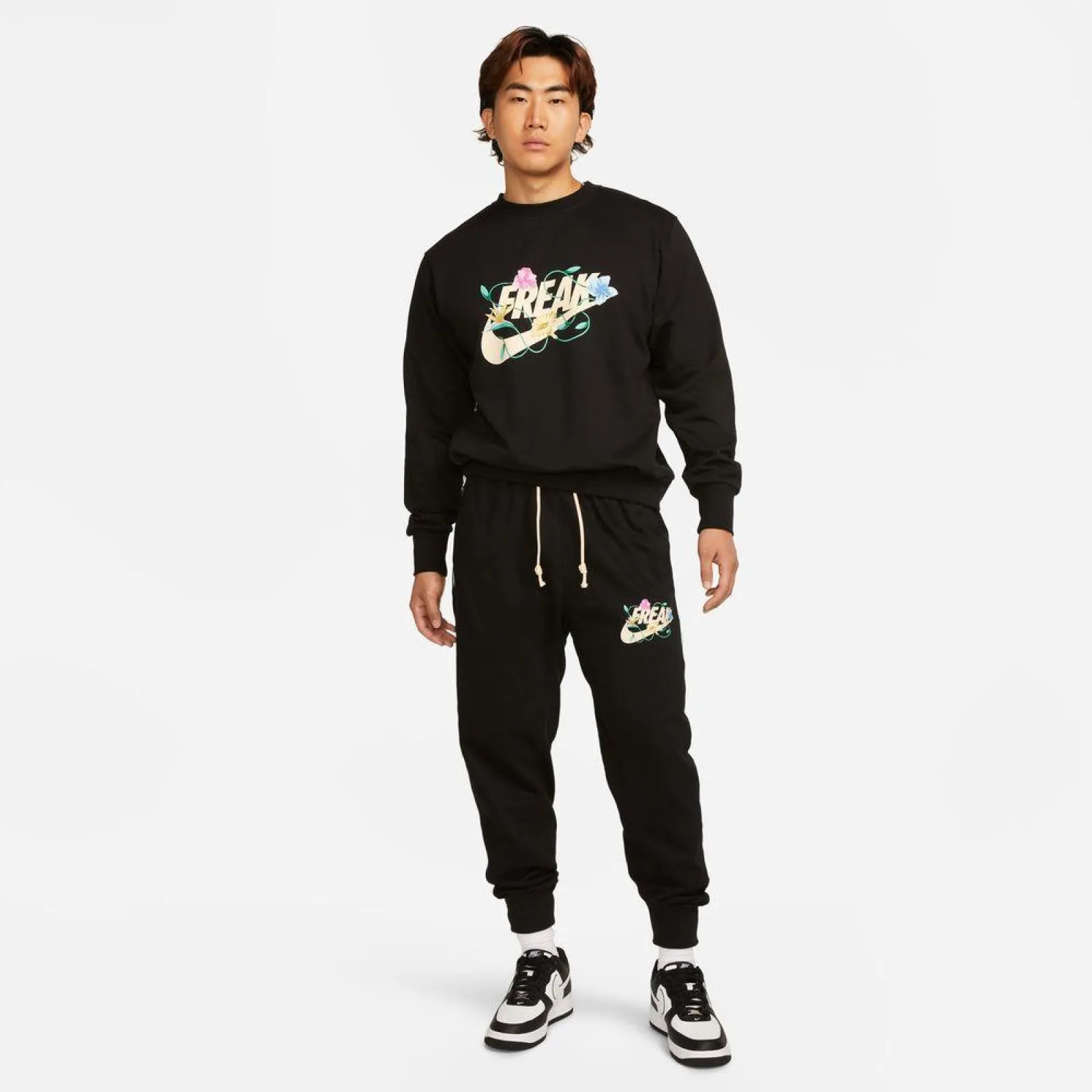 Nike Giannis Standard Issue Graphic Crew Hoodie ''Black''