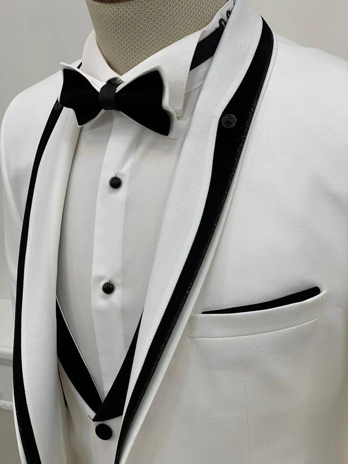 Partoni Royal White Slim Fit Tuxedo