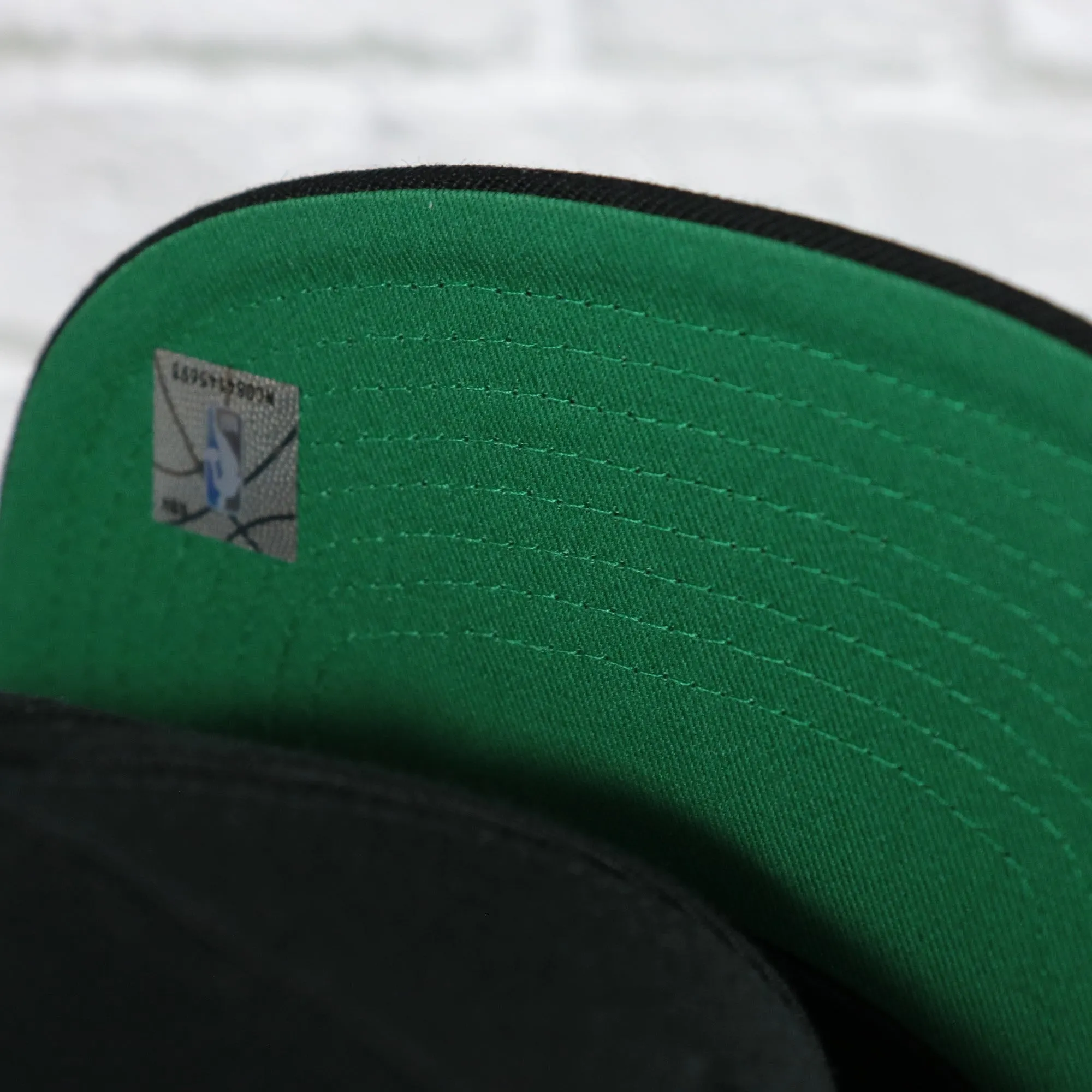 Philadelphia 76ers Hardwood Classics 1983 NBA Finals Side Patch Green Bottom | Black Snapback Hat