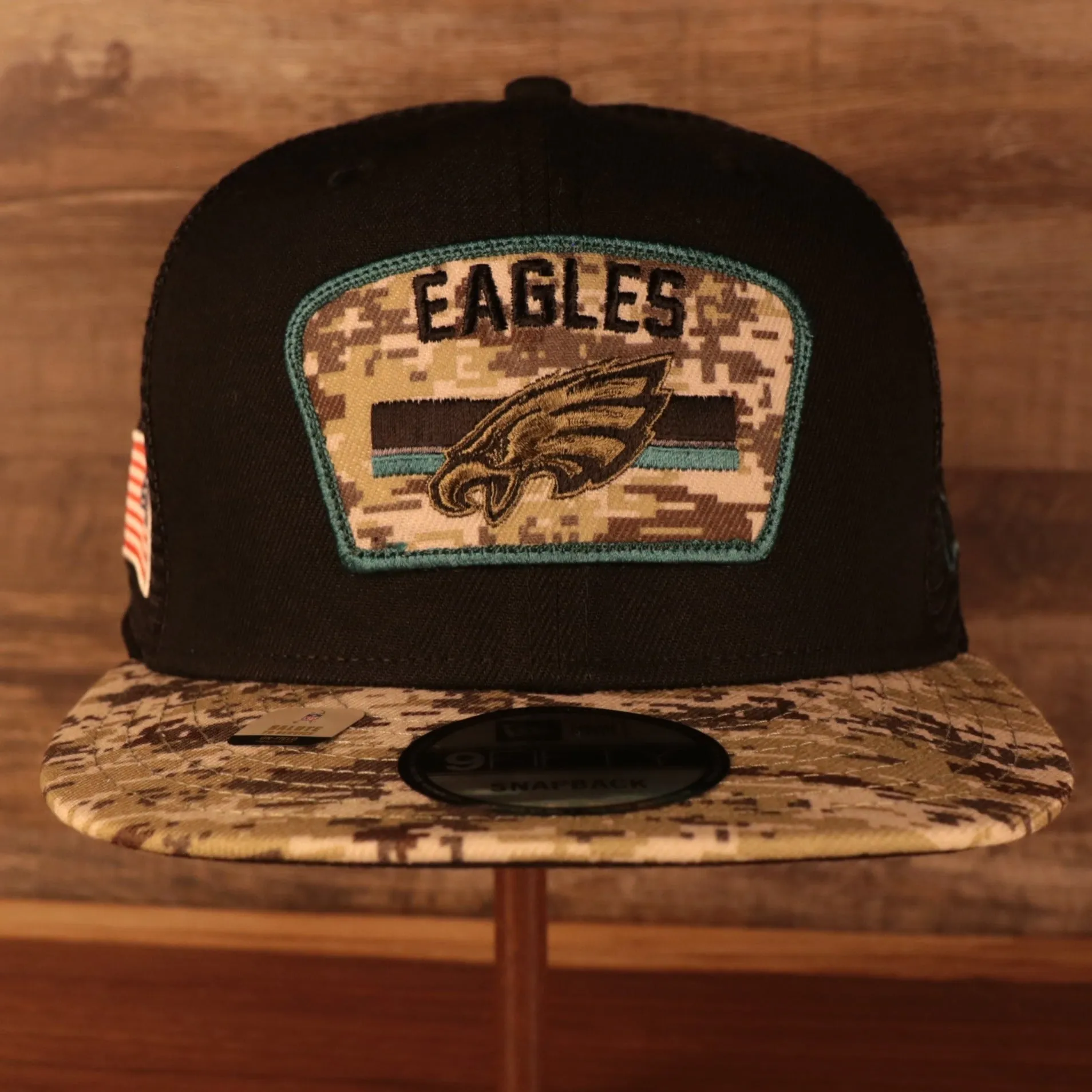 Philadelphia Eagles 2021 Salute To Service On Field Sideline 9Fifty Snapback Trucker Hat