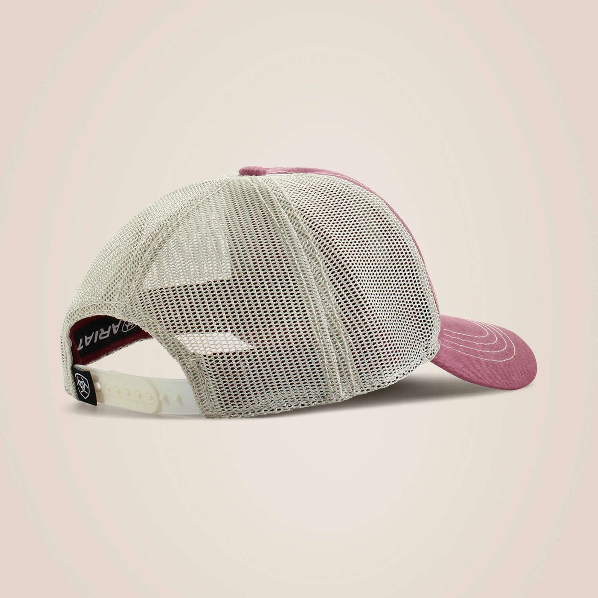 Round logo patch cap