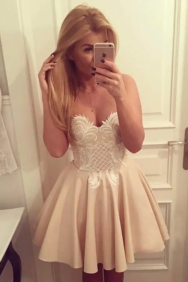 Sweetheart Strapless Appliques Short Homecoming Dresses