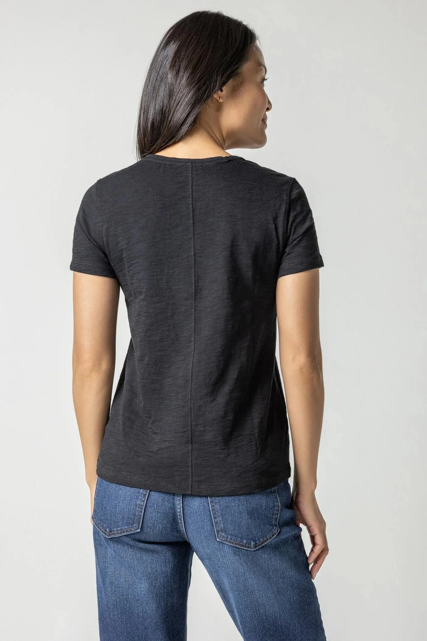 V-Neck Short Sleeve Back Seam Tee Black