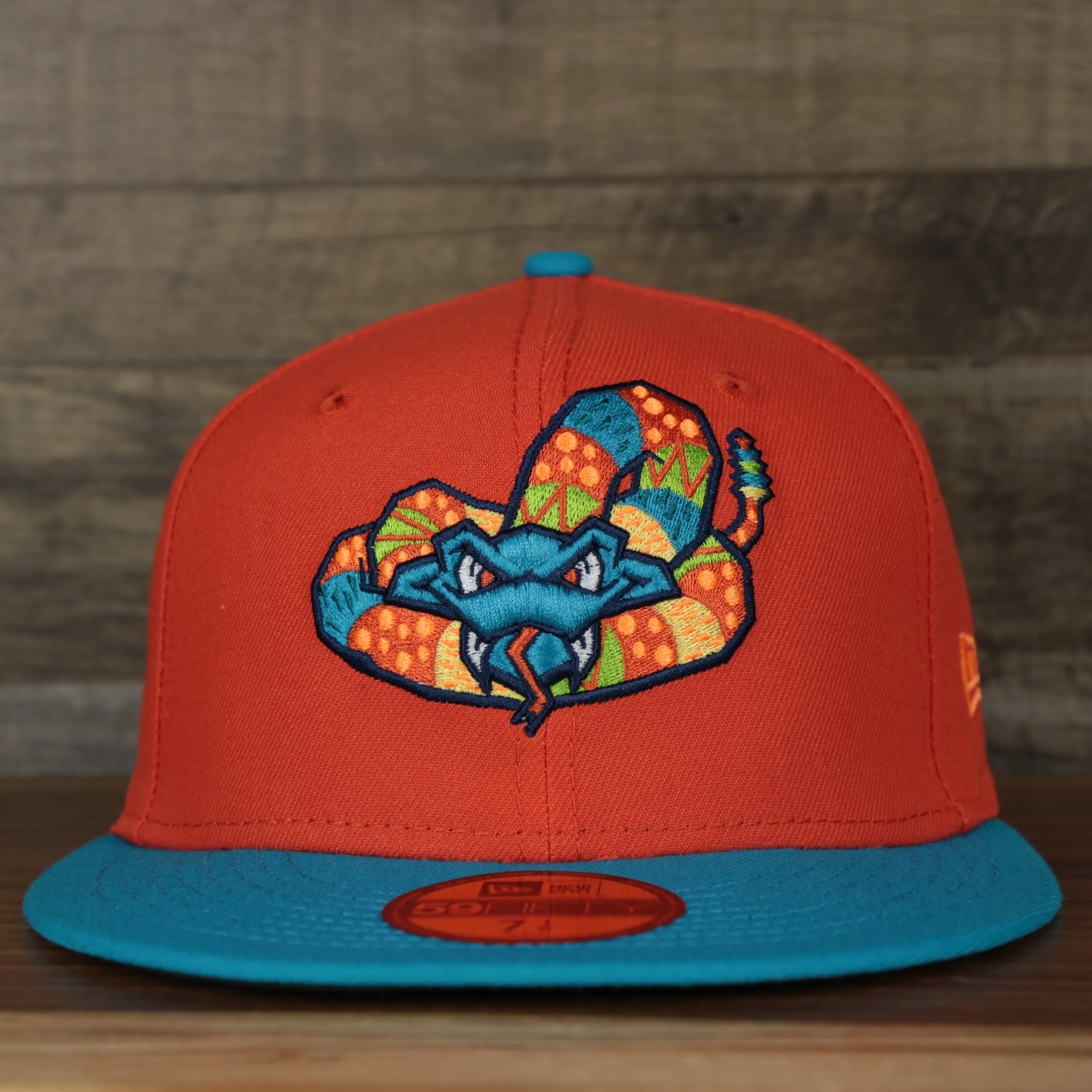 Wisconsin Timber Rattlers 2022 Cascabeles de Wisconsin Copa de la Diversion On-Field Black Bottom 5950 Fitted Cap | Orange